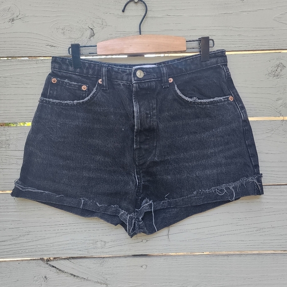 Zara High Rise Button Fly Black Denim Shorts - Picture 1 of 8